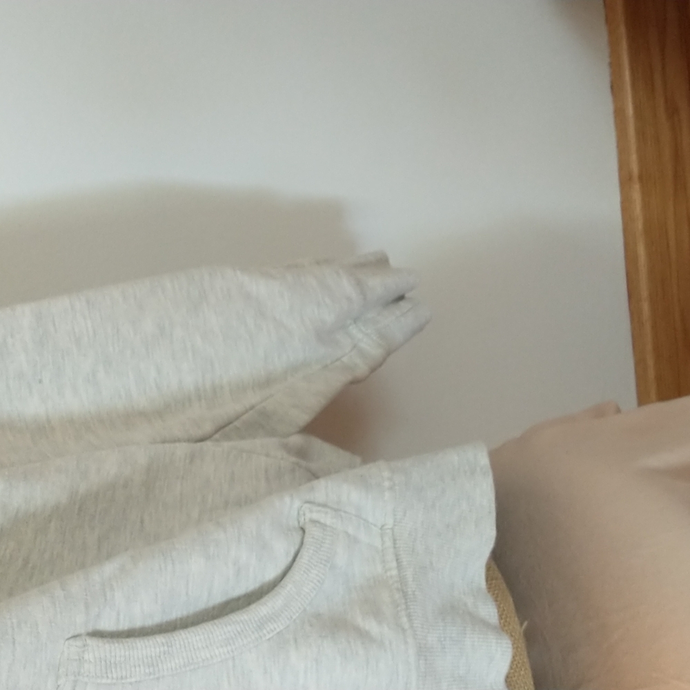 Basic hoodie - Picture 4 of 9